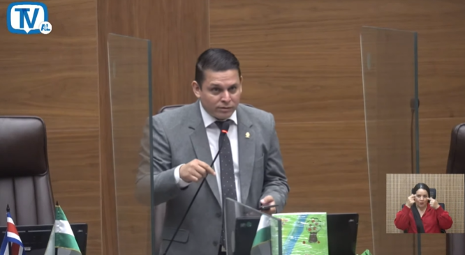 Diputado divulga número de Cisneros y pide a desempleados que le envíen su currículo