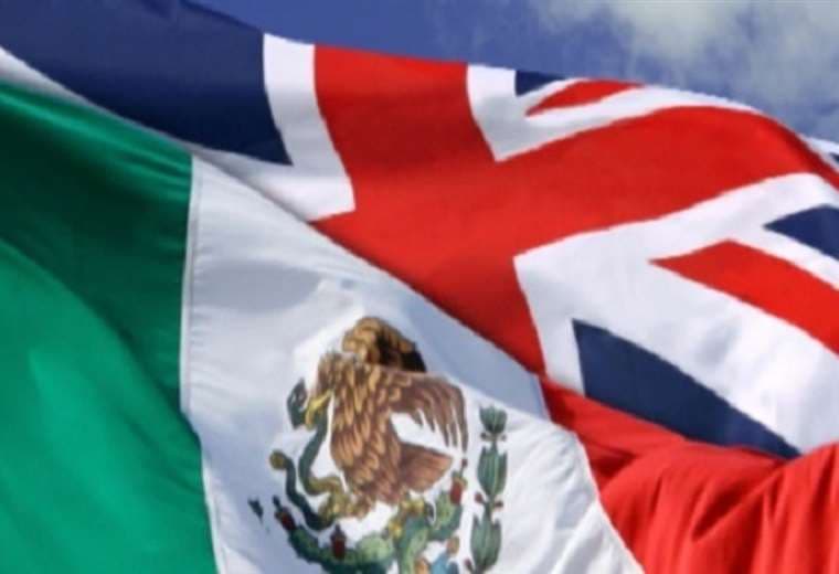 Reportan retiro de embajador británico en México por apuntar con un rifle dentro de un auto
