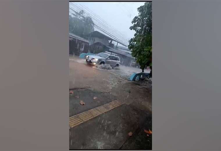 Videos muestran inundaciones en Corredores, Golfito y Quepos