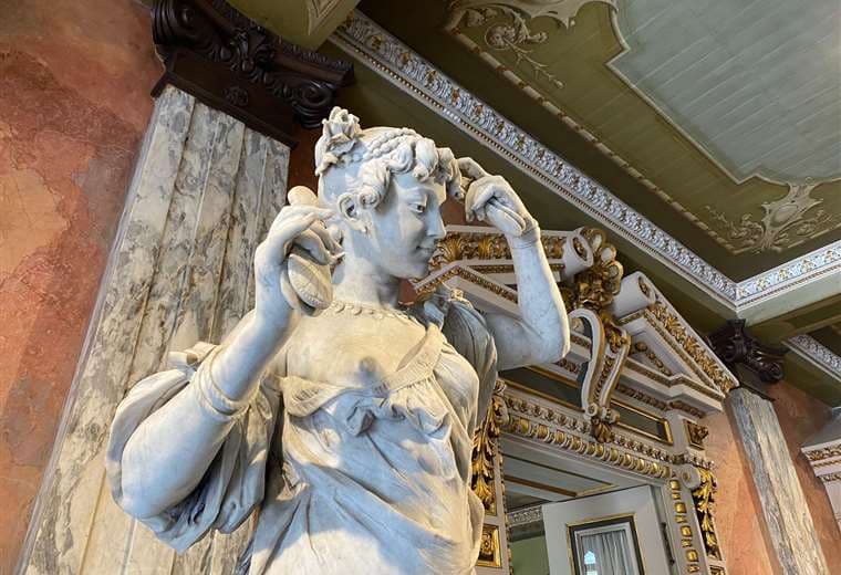 Nueva variedad de tours al Teatro Nacional están en agenda de su director