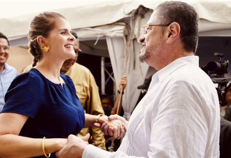 TSE avala que candidatos asistan a actos públicos, pero advierte a funcionarios