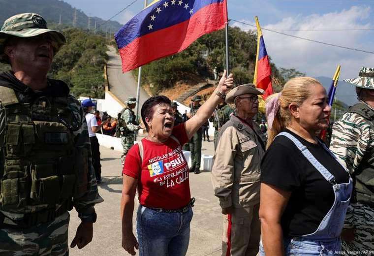 Los obstáculos estructurales de la transición democrática venezolana