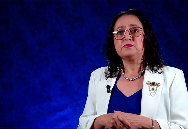 Cinco preguntas con la candidata presidencial Luz Mary Alpízar