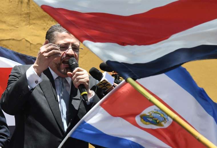 Rodrigo Chaves vuelve este viernes al Congreso, ahora por presunta beligerancia