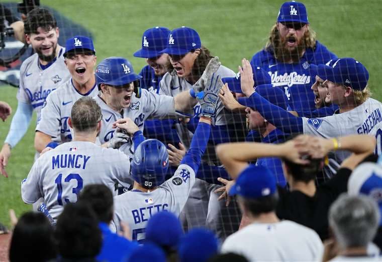 Los Dodgers ganan su segunda Serie Mundial consecutiva