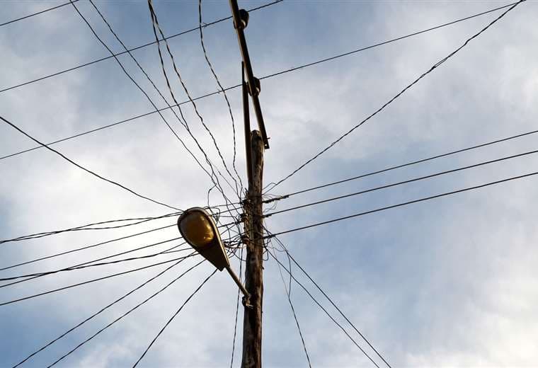 Fuerte temblor deja sin luz a vecinos de Curridabat y Montes de Oca