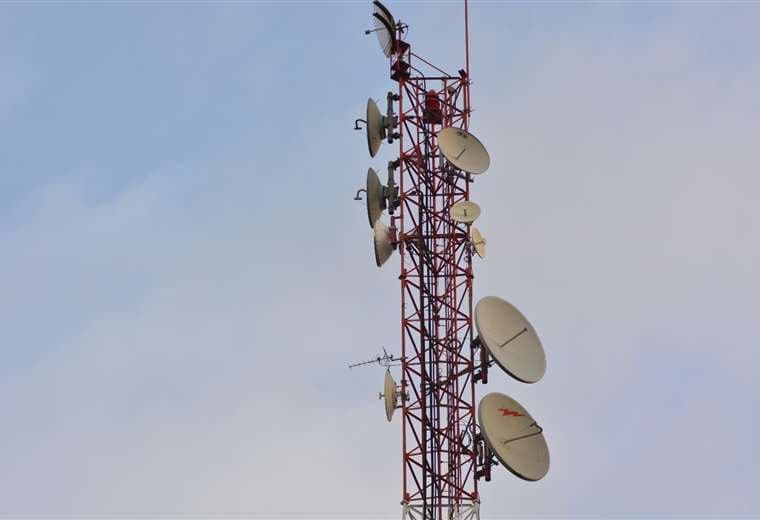 Tras fallo de la Sala, Gobierno anuncia nueva subasta de frecuencias