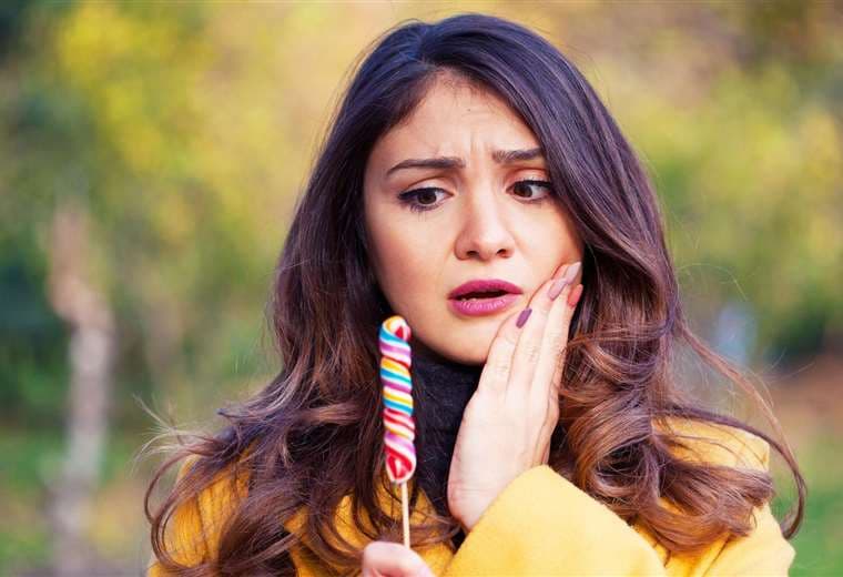 Qué pasa en tu boca y tus dientes apenas consumes azúcar