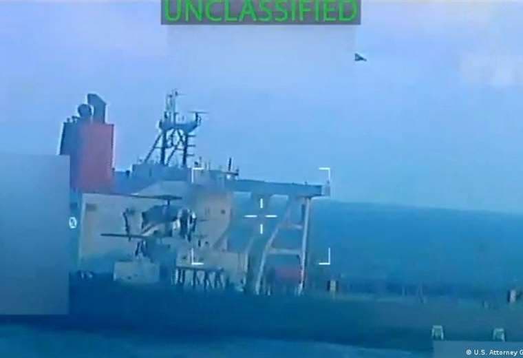 Venezuela acusa a Trinidad y Tobago por "robo" de petrolero