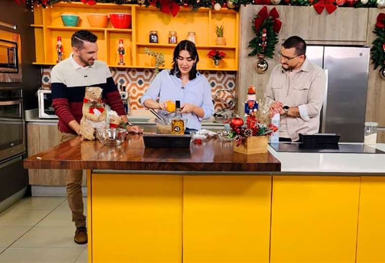 Queque navideño sin batidora: la receta fácil que siempre queda bien