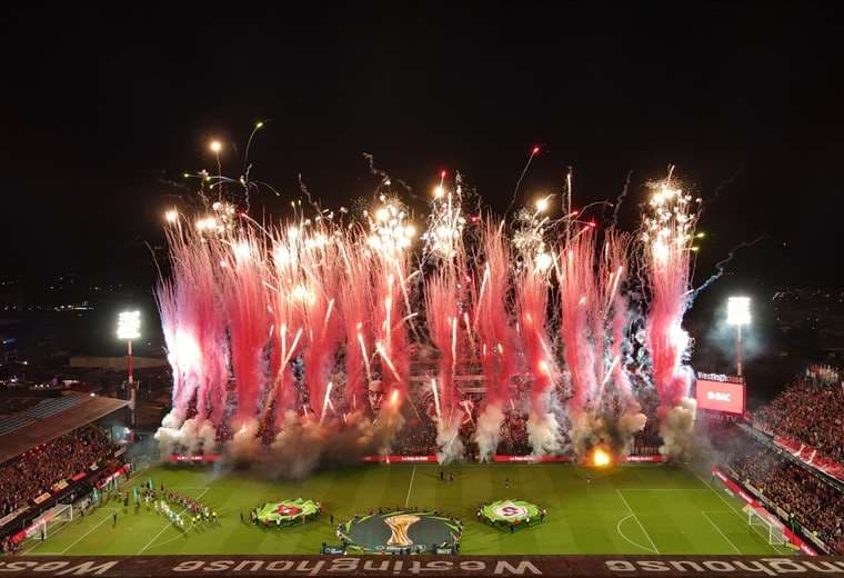 Acaba la sequía: La Liga esta vez sí festeja con su gente