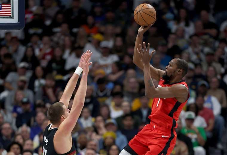 Durant brilla y los Rockets se toman revancha