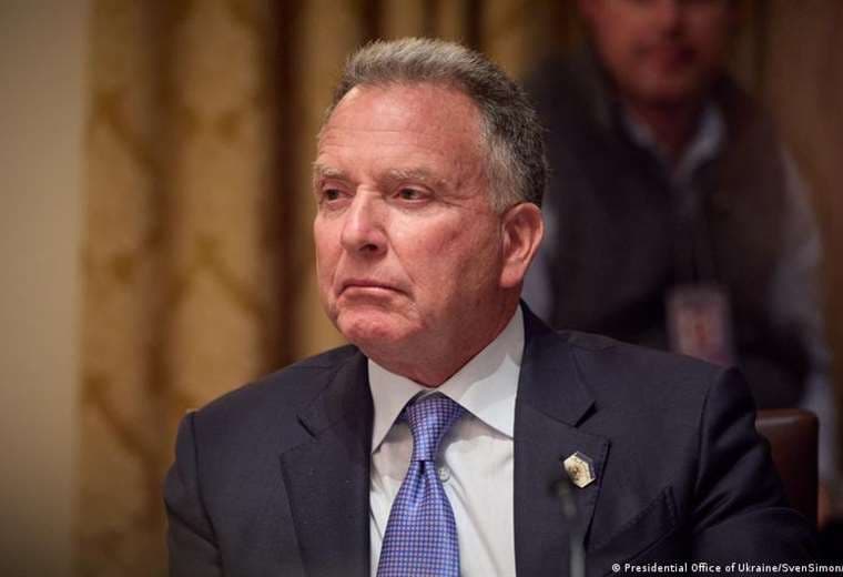 EE. UU. y Ucrania discuten garantías de paz para terminar guerra con Rusia