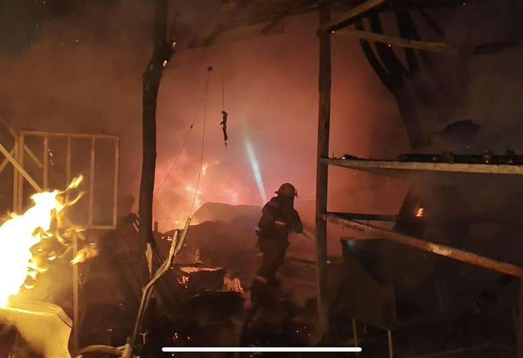 Incendios en casas se duplicaron durante Noche Buena y Navidad