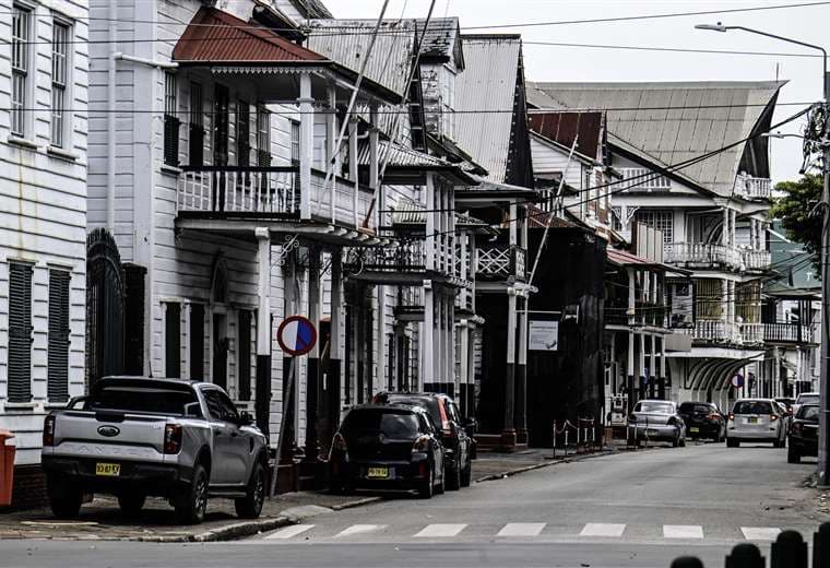 Hombre asesina a puñaladas a cinco niños y cuatro adultos en Surinam