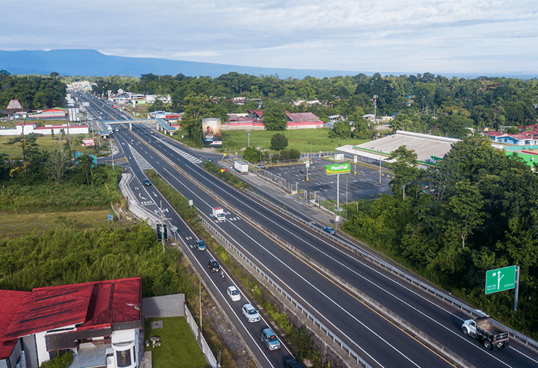 Los 104 kilómetros entre Río Frío y Limón ya tienen los cuatro carriles habilitados