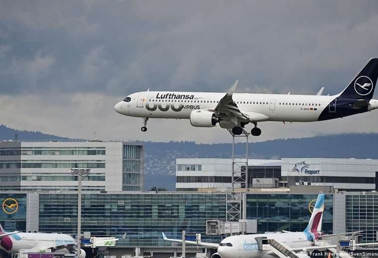 Airbus reduce sus entregas de aviones en 2025 tras problema de A320