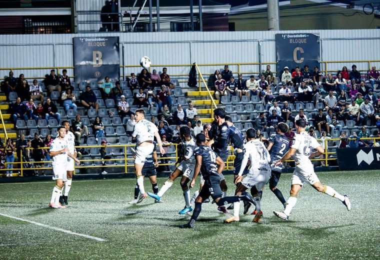 Sporting FC se despide de Pavas con empate ante Saprissa