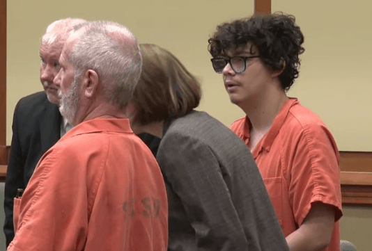 Esposo de tica asesinada en EE. UU. niega cargos y recibe fianza de $250 mil