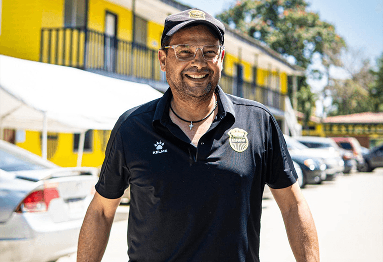 ¿Tomaría el banquillo de La Sele? Esto responde Jeaustin Campos