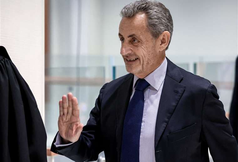 Expresidente francés Sarkozy entra en prisión por asociación ilícita