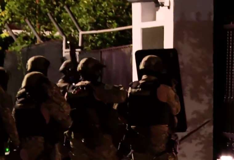 Funcionario del INDER cae por supuesta ayuda a grupo ligado con préstamos "gota a gota"