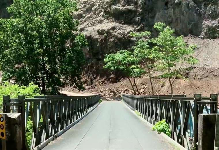 Ruta entre Grecia y Atenas estará cerrada por dos meses debido a deslizamiento