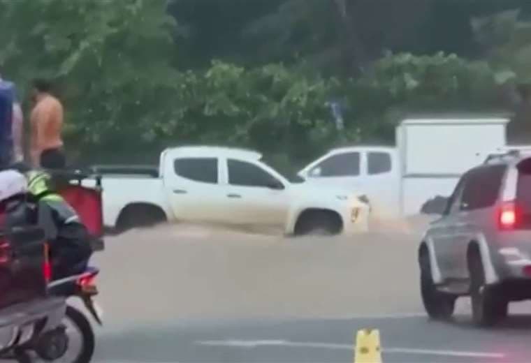 Aguaceros causan múltiples incidentes en Nicoya y alertas se mantienen encendidas