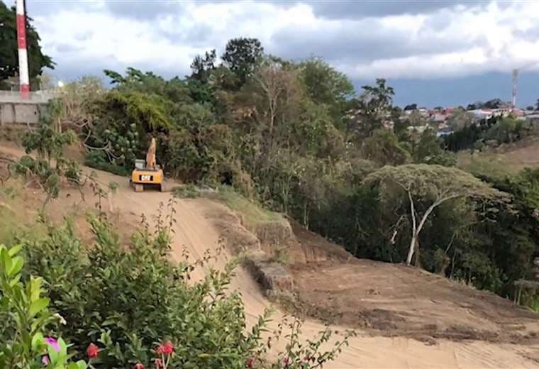25 familias de Sabana Sur temen por sus viviendas tras inestabilidad en terreno