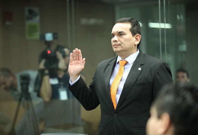 Corte Plena suspende temporalmente a director del OIJ