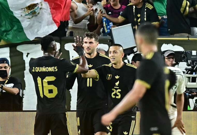 México y Uruguay aburren y empatan 0-0