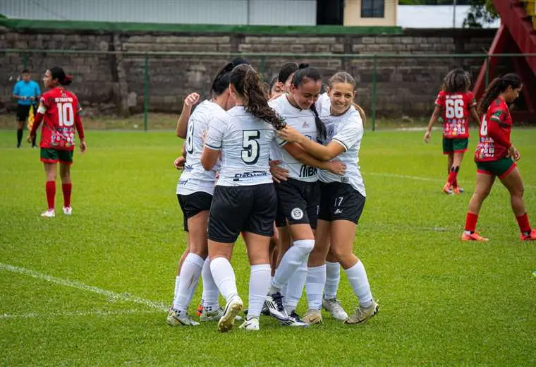 Sporting FC toma el liderato del fútbol femenino 