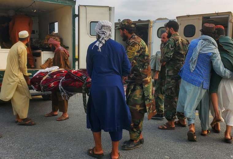 Comienza rescate masivo en Afganistán tras devastador sismo