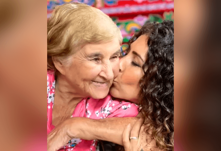 Muere mamá de Vica Andrade
