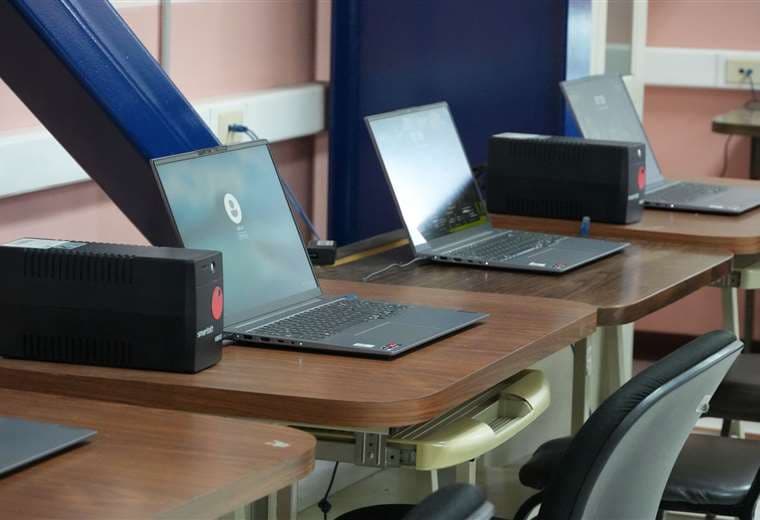 MEP pide a profesores no interrumpir lecciones con protesta que exige mejora salarial