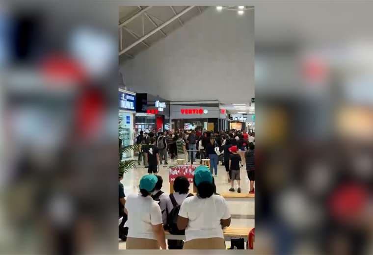 “Deben establecer denuncias judiciales”: MEP reacciona tras riña de colegiales en mall