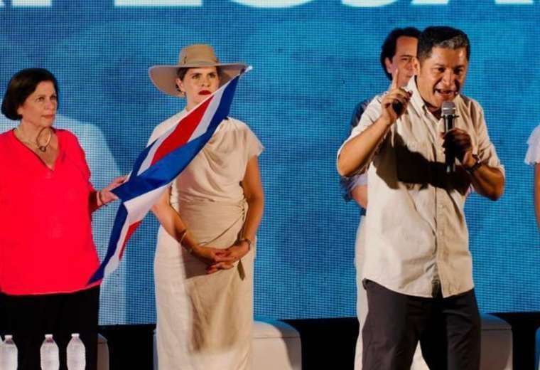 “Con el corazón destrozado”: tragedia en carretera enluta a candidato a diputado del partido Pueblo Soberano