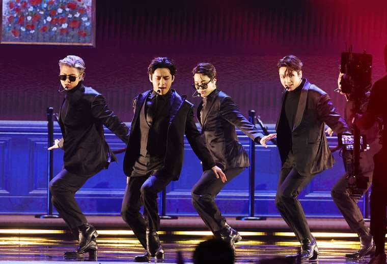 BTS vende casi cuatro millones de discos en un día