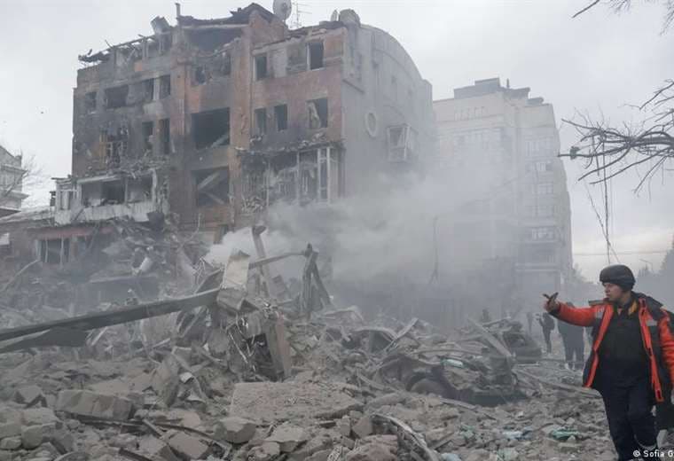 Ataque ruso deja cuatro muertos en la ciudad ucraniana de Járkov