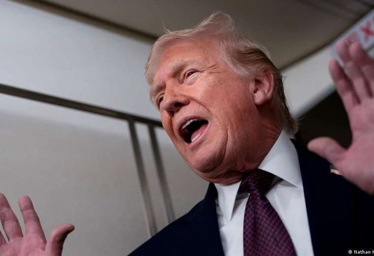 Trump anuncia aranceles extras a quienes comercien con Irán