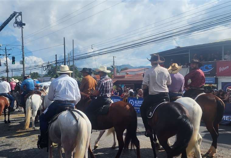 ¡Disfrute del Tope de Palmares a través de la pantalla de Teletica!