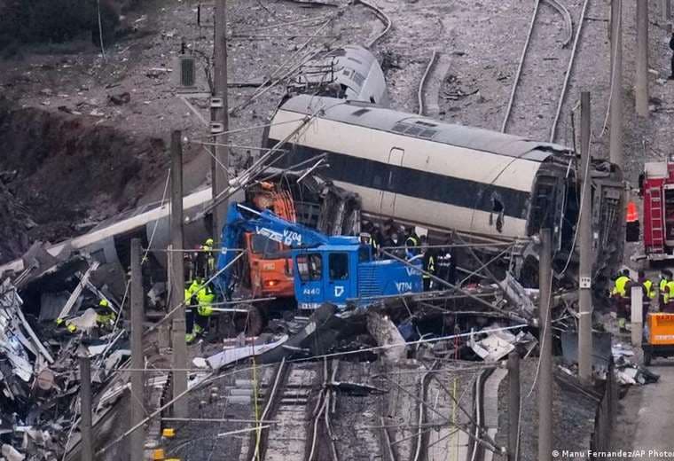 Fractura de carril figura como causa del accidente de trenes en España