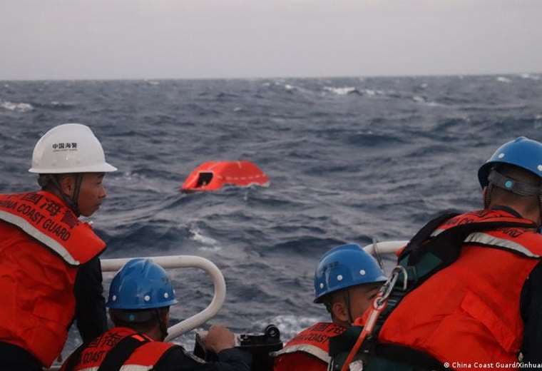 Al menos 18 muertos en naufragio en Filipinas