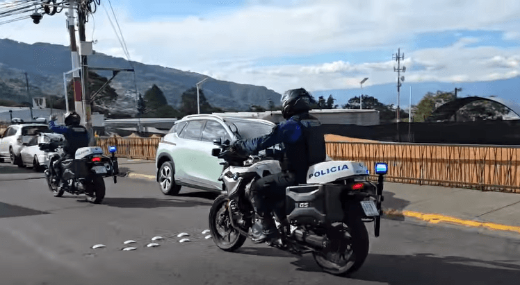 Denuncian ofrecimiento de hasta un millón de colones por “jupa” de policías municipales