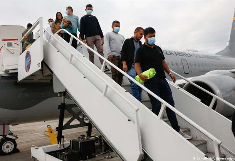 Colombia reanuda vuelos de repatriación de EE. UU, a pocos días de reunión de Petro y Trump