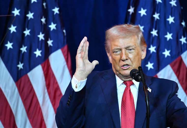 Trump dice que EE. UU. "empezará ahora a atacar por tierra" a los cárteles narcotraficantes