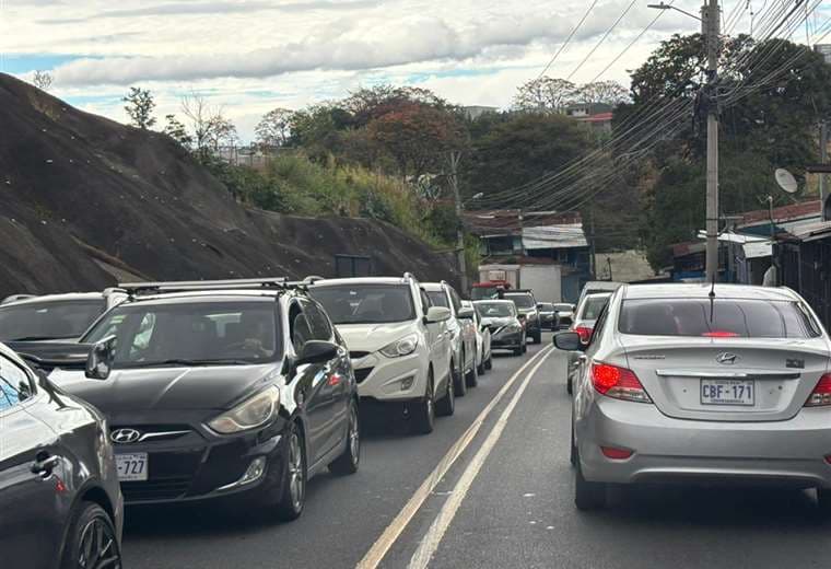 Presas reinan las calles en medio de votaciones