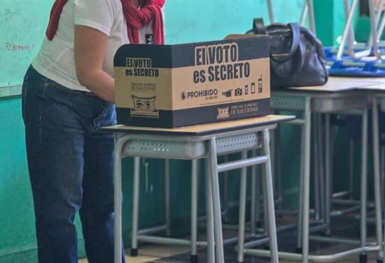 Jornada tranquila: TSE no ha recibido informes de violencia en centros de votación