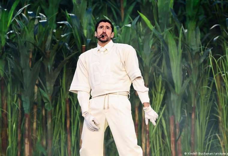 Bad Bunny elimina todas sus publicaciones de Instagram y desata especulaciones