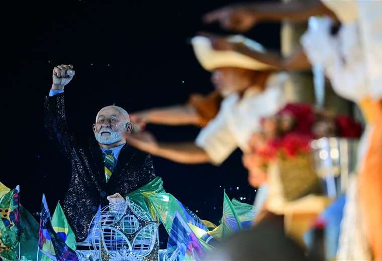Homenaje a Lula abrió Carnaval de Río en medio de críticas